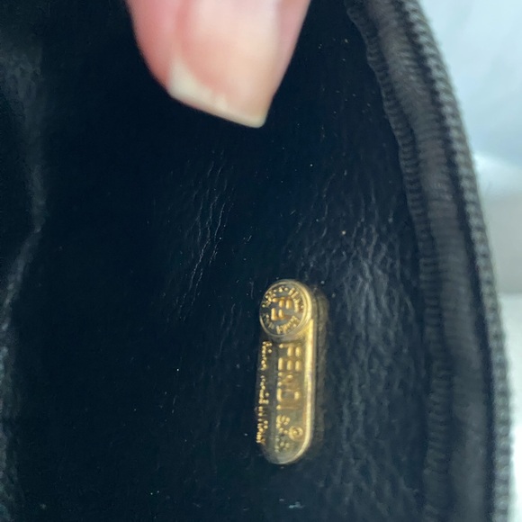 Fendi Vintage Coin Pouch / Zip Purse – Authentic, Excellent Condition - Picture 9 of 11